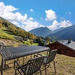 アパート Panoramic Alpine Garden Retreat