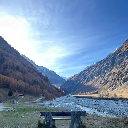 アパート Panoramic Alpine Garden Retreat