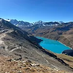 Panoramic Alpine Garden Retreat Daire